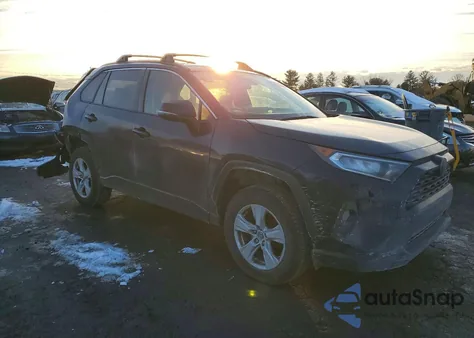 2021 Toyota Rav4 Xle from USA, damaged, VIN 2T3P1RFV1MW165284